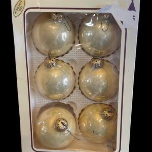 Vintage Christmas By Krebs Christmas Tree Balls Pearl Beige Ornaments Set of 6